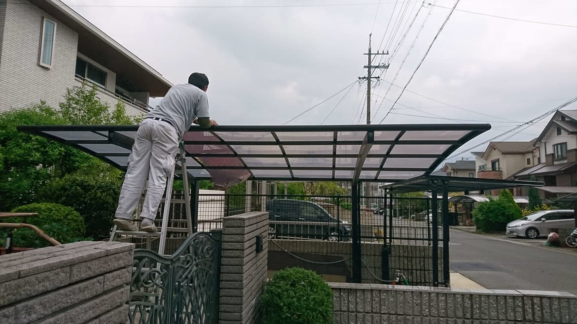 カーポートパネル取替え 知多市 | カーポート修理ならエクステリアの窓口知多市