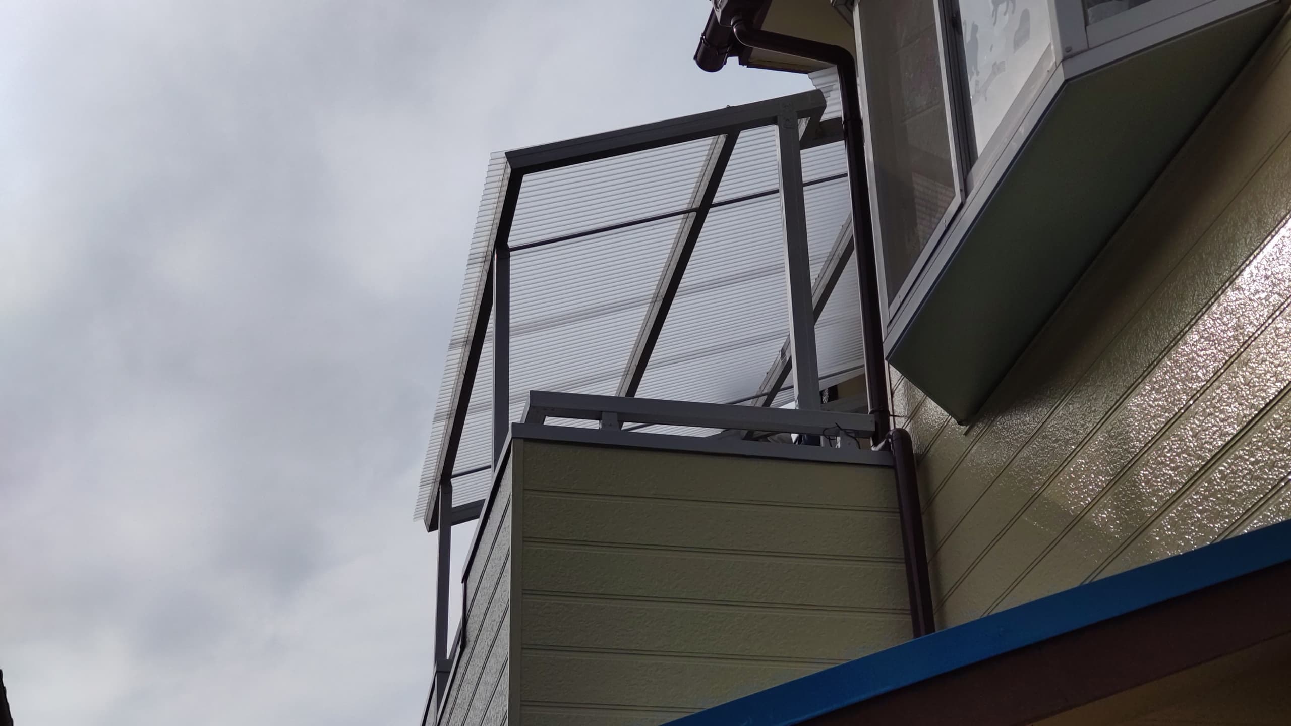 2階テラス波板交換 知多市 | テラス波板交換ならエクステリアの窓口知多市